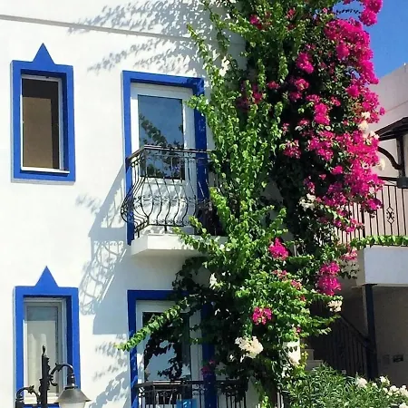 Aparthotel Almina